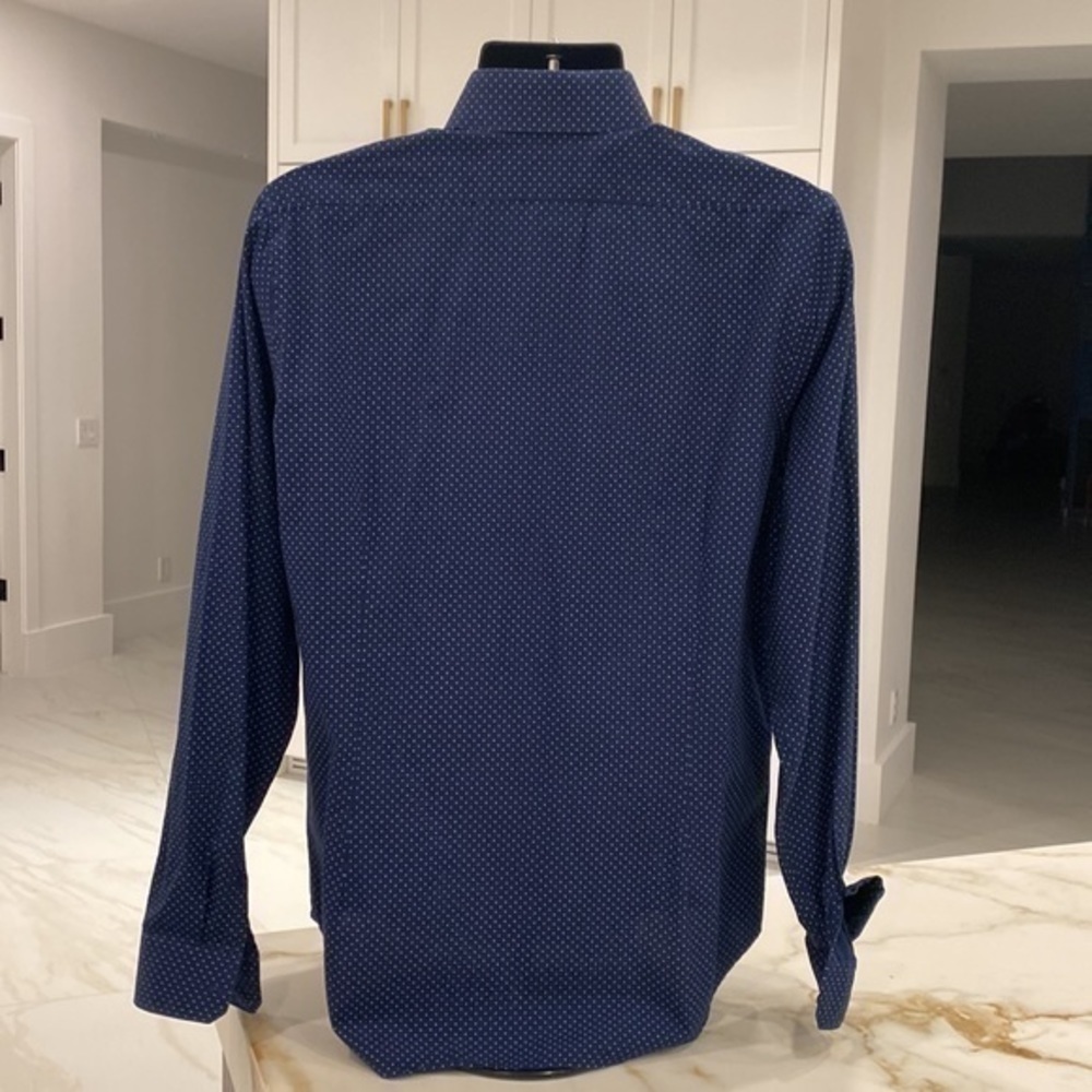 Express Button Down Large (16-16.5) - Picture 4 of 5